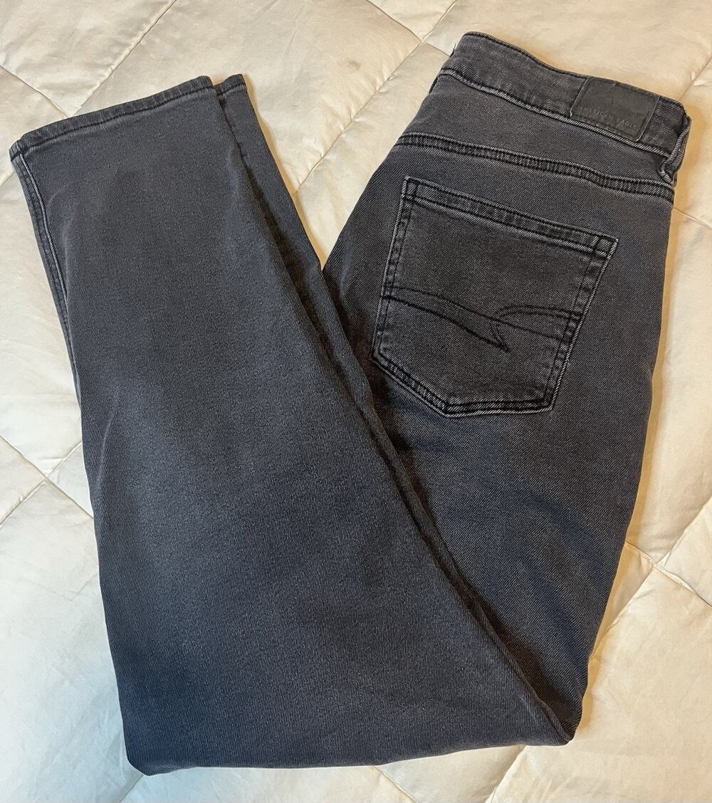 American Eagle Outfitters Women's Size 6 Black Stretch Mom Jeans High Rise